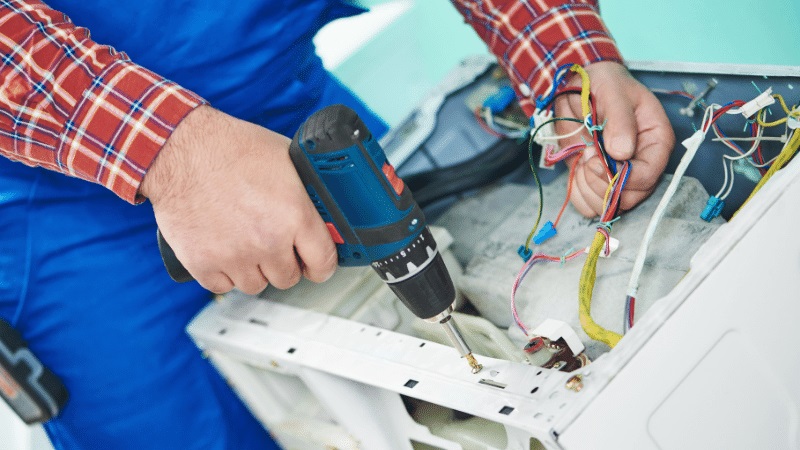 Derince Mitsubishi Mitsubishi çamaşır makinesi kart tamiri – Su almama arızası orijinal parça ile giderildi. - Teknik servis örneği
